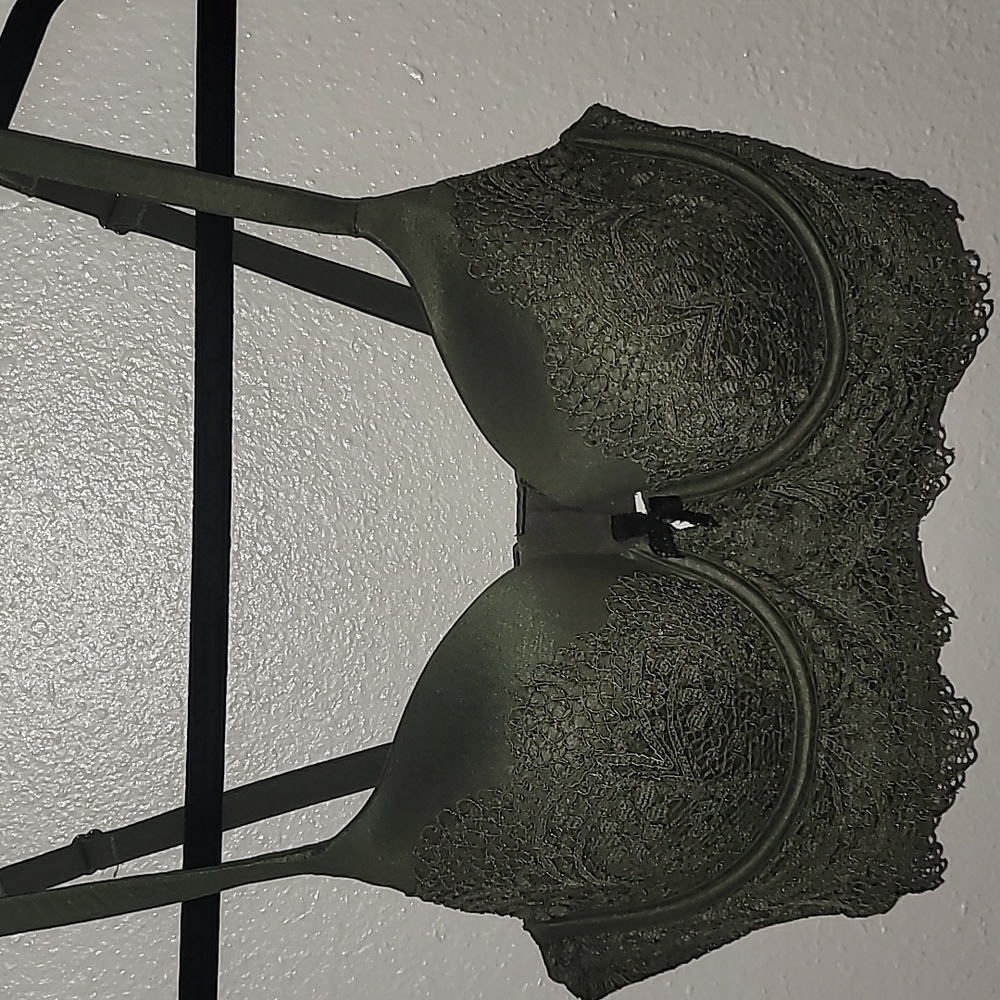 Victoria's Secret Body by Victoria lined demi bra